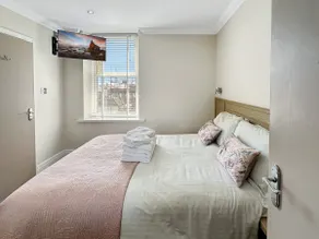 Granada Apartments Burbage - Image 4