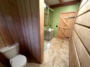 Wise Owl's Roost Luxury log cabin, views & hot tub - Image 3