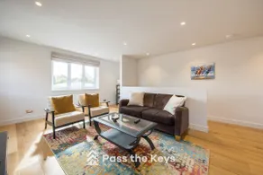 Spacious, Newly Renovated Flat in Charming Village - Image 3
