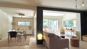Family home with private pool, summer garden - Image 2