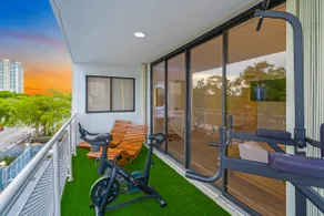 Waterfront Luxe Condo Walking Distance to Beach - Image 3