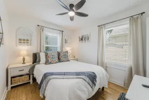 2bd Charming Bungalow Near Events - Image 5