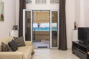 Seafront Studio with Loft Bed - Image 3
