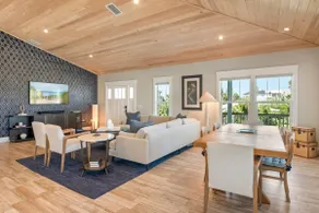 SunSalt Cottage~5 min to Beach, Shops & Food~Pool - Image 3