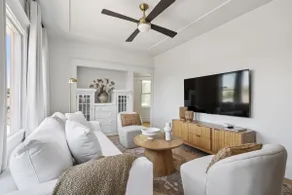 Bright Apt • King Bed • Near UC Berkeley & SF - Image 2