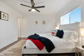 5 Min from Phoenix Harbor Airport/Free Parking/WiF - Image 5