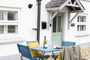2 Bed Cottage, Central Braunton nr Surf Beaches - Image 2