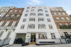 Sophisticated Luxury Apartment in Mayfair H5 - Image 4