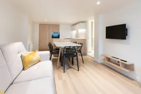 Le 101 | Designer Duplex | Office Wi-Fi | Downtown Train Station - Image 5