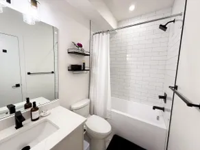 Modern 2BR Suite | Full Kitchen & In-suite Laundry - Image 5