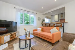 Baildon Moor Family Escape with Views + Parking - Image 3