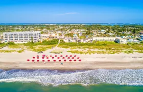 Beachfront Paradise - One Bedroom, Steps to Beach - Image 2