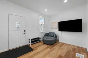 Pittsburgh Spacious & Modern 3BD APT Free Parking - Image 5