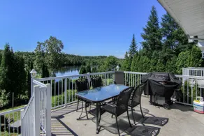 Lake getaway - Image 3