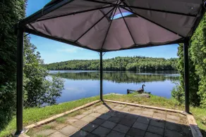 Lake getaway - Image 5