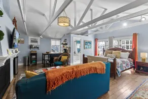 The Sunny Studio Cottage - Image 2