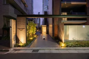 [R34] 4-minute walk from Roppongi Station | Artistic space | Convenient access to Shibuya, Shinjuku, and Ginza | 45 m² for 4 people - Image 5