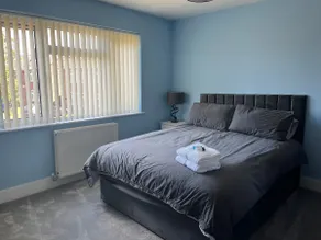2 double bedroom 1st floor flat - Sleeps 4 - Image 2