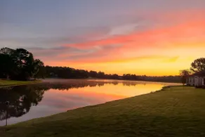Lakefront Retreat for Groups | Pool, BBQ, Kayaks - Image 5