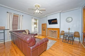 Comfy & Convenient 2-Bed Fl 1 Apt @DowntownAlbany - Image 4
