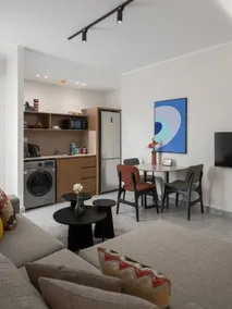 Livingville East Aparthotel - Image 2