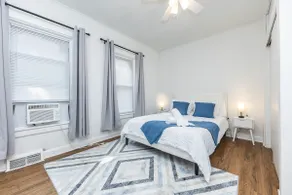 Broadway Vibes Only 1BR w/ 2 Beds Best Location - Image 5