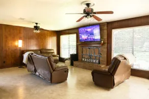 Valley Oaks Villa - Image 2