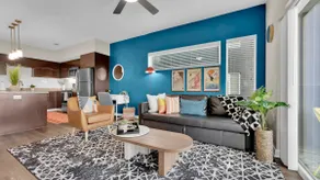 LUX 1B1B-Parking,Pool,Gym,Prvt Patio near Trails - Image 2