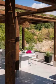 See2Sea Loft with Jacuzzi - Image 5