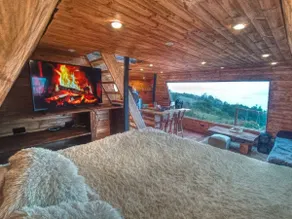 Pyramid chalet outdoor fireplace wifi pet friendly - Image 5
