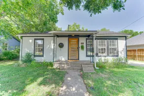 Downtown Ivory Studio Getaway• Walk Shops & Dining - Image 5