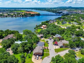 Good Times In Granbury-3BD-Downtown-Pool Table - Image 5