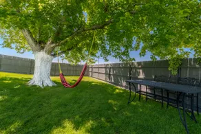 Luxurious Mountain View Home! - Image 3