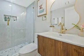 Cozy Pet-Friendly 2BR CapHill Apt | 5 Min Metro - Image 2