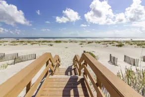 Condo On the Beach, Heated pool, Grill, Dogs OK - Image 2