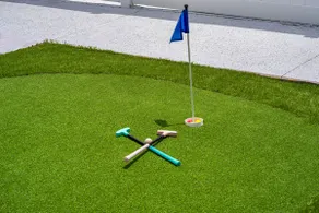 Tiki bar + badminton + mini golf + heated pool! - Image 4