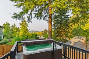 Game Day House Hot Tub Tailgate - Image 4