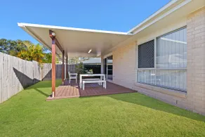 Riverbreeze Estate Sleeps 6 to 8 - Image 5