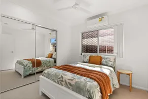 Riverbreeze Estate Sleeps 6 to 8 - Image 2
