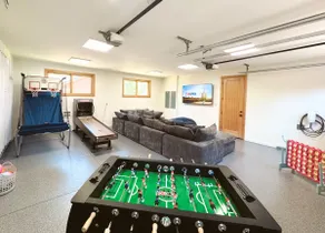 4 King Suites | Hottub | Firepit | Game + Bunkroom - Image 5