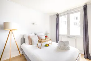 BnGo | Chic & Comfort | 4 people, Downtown - Image 3