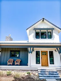 Romantic Getaway at Honeymoon Cottage - Image 2