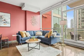 2 Bed 2 Bath Condo | 5 mins to Stampede, BMO, 17th - Image 2