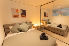 Stylish 1BR in Sydney CBD – Central | A/C | Serene - Image 4