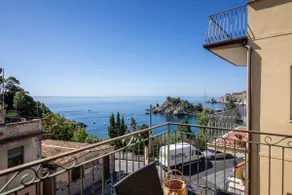 Panoramic Terrace with View of Isola Bella - Image 2