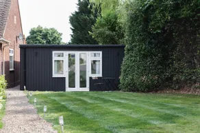 Peaceful Private Annexe w/ Driveway Parking - Image 2