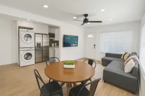 D-Modern Clean New 1 Bed Apt by Disneyland & Beach - Image 2