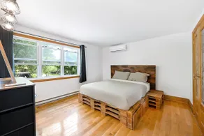 Beach House Longueuil - Pool, Spa, 6BR, 2 Kitchens - Image 5