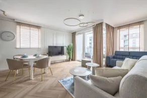 Horizon 63 Superior by Grand Apartments - Image 2