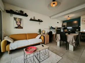 Close to Zenith-2 pers-Terrace-Secure parking - Image 2